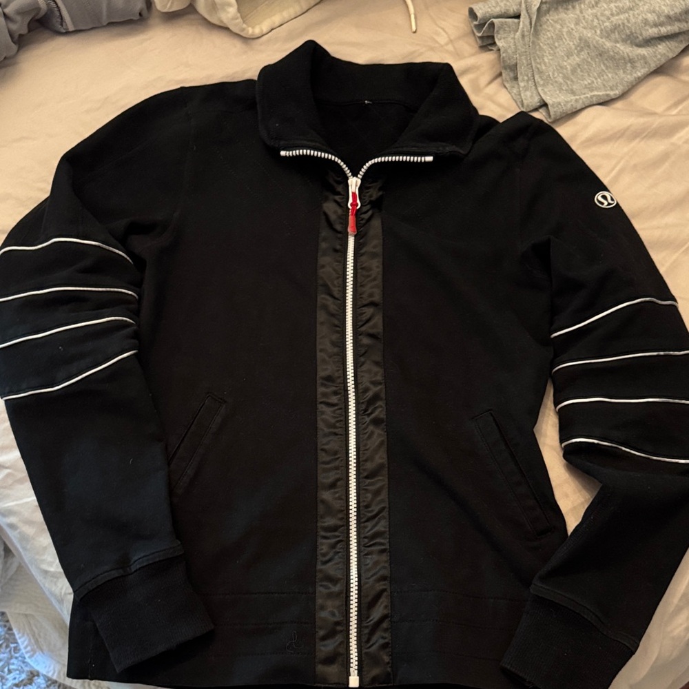 Lululemon Black Zip-Up Jacket
